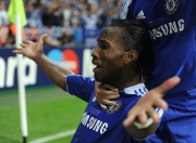 九游娱乐-德罗巴在利物浦比赛中赛况扑朔迷离，战术调整引发热议！的简单介绍