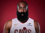 九游体育-哈登回归赛场，突破纪录首场状态亮眼，日本队观众沸腾！的简单介绍