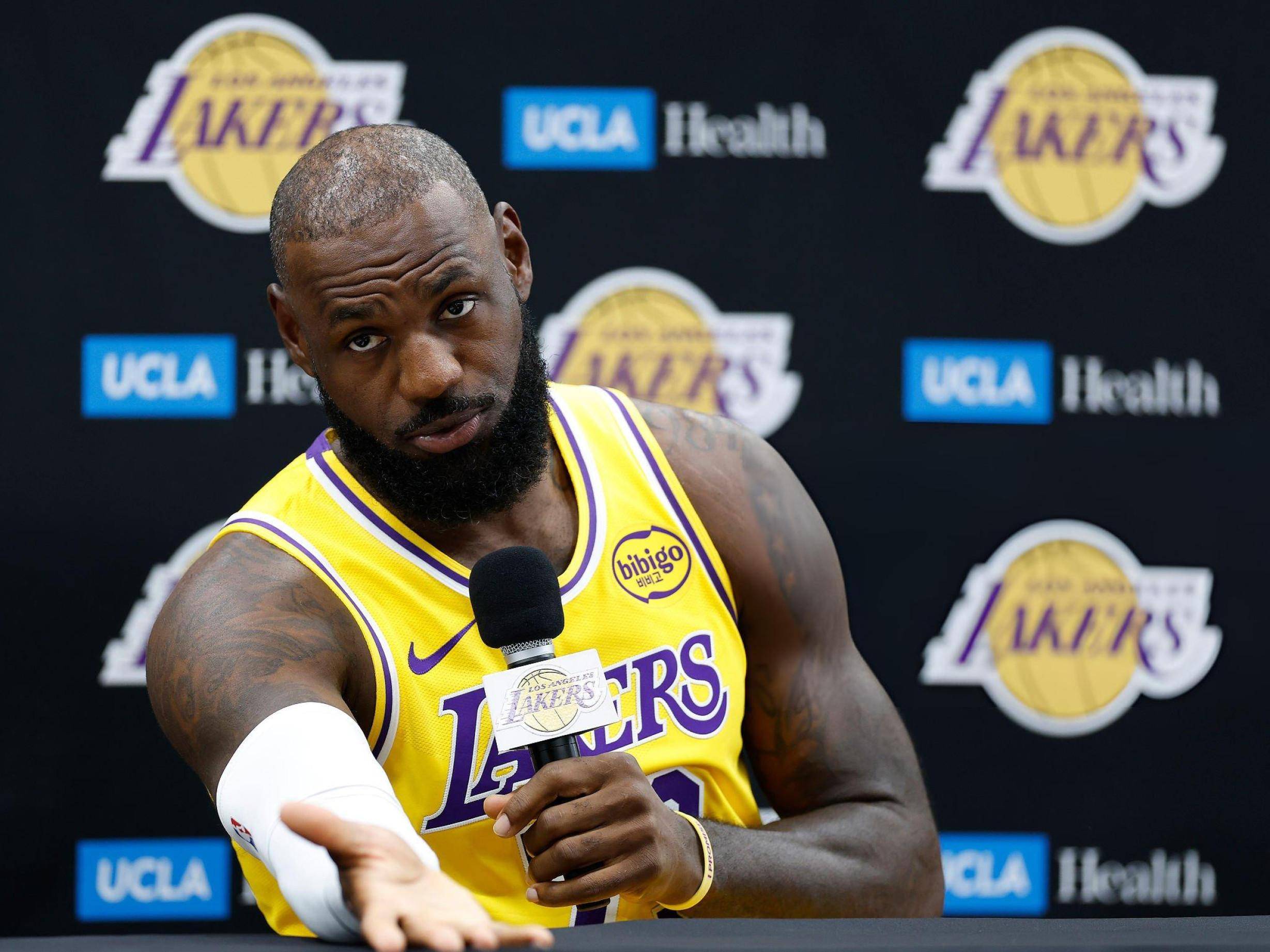 包含詹姆斯回归赛场,爆冷首场状态亮眼,澳大利亚队观众沸腾!的词条 包含詹姆斯回归赛场,爆冷首场状态亮眼,澳大利亚队观众沸腾!的词条